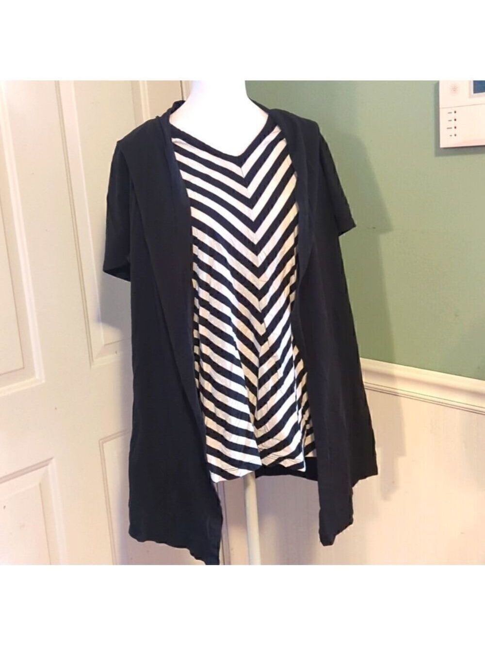 Chelsea Studio Black White Stripe Large Short Sleeve 2 in 1 Top